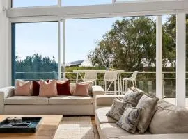 Apricus - Coastal Luxury at Yallingup Beach and Pet Friendly