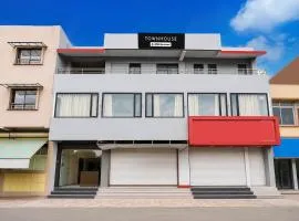 Super Townhouse Dewas Bus Terminal Ujjain Formerly The Nord
