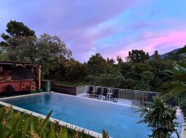 Eco Moringa Garden, hotelli kohteessa Banyuwedang