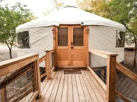 Family-Friendly Yurt with Hot-Tub near to the Medina River in Bandera, Texas