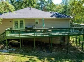 Peaceful Lake House with Boat-Friendly Access near Lake Norfork in Mountain Home, Arkansas