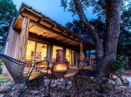 Pet-Friendly Cabin Rental with Creekside Views near Bandera, Texas