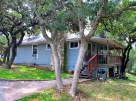 Beautiful and Spacious Texas Hill Country Cottage for a San Antonio Vacation with the Family