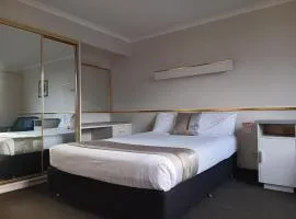 Parklane Motel