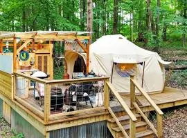 Beautiful Eco-Friendly Bell Tent with Fantastic Amenities for a Unique Glamping Escape near Fresno, Ohio
