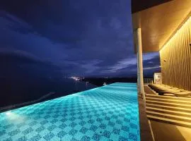 Gangneung Chonpines Ocean Suites Hotel