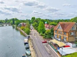 Uno Thames Hotel -Reopened Brand New Again -FREE PARKING