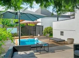 Modern House, Pool, Garden
