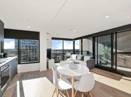 1BR-1BR-1Car-Sleeps 4-Pool-CBD
