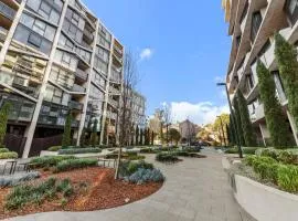 Central CBD - parking - sleeps 4
