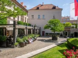 Mandarin Oriental, Prague