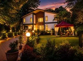 The Castle Villa - Luxury Villa Resort with Private Swimming Pool