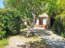 Holiday Home Résidence les Figuiers fleurs by Interhome