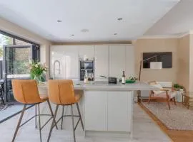 Pottery Place by Grandeur Property