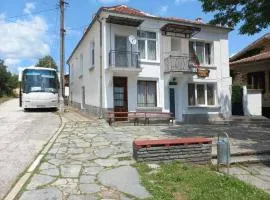 Душковата къща