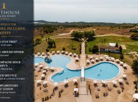 Lighthouse Golf & Spa Hotel - Mineral Pools, Premium All Inclusive, SPA & Beach Access, Free Parking, hotel in Baltsjik