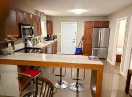 Bright Comfortable 3-Bedroom Apartment, Free Parking, Near Spa Le Finlandais