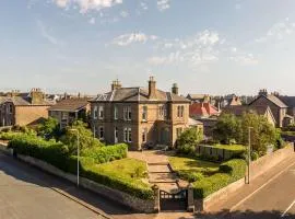 Douglasleigh - Luxury Victorian Villa - Walk to Carnoustie Golf Links