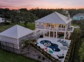 Heron Retreat - Heated Pool and Walk to Beach