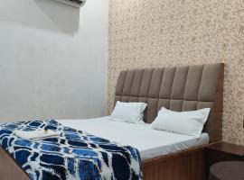 Mathura में, होटल Hotel Town Inn