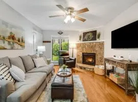 Brook Haven Condo - Downtown Blowing Rock Ground Floor Fully Stocked with 2 King Beds