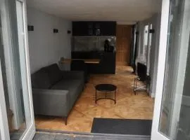Stylish Holiday Home Near Nature, Train & Center