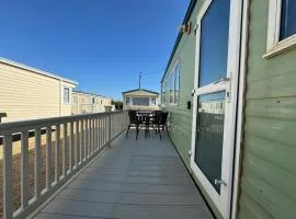 6 Berth Caravan For Hire In Hunstanton By The Beach In Norfolk Ref 13002L