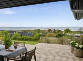 Holiday Home Raadengaard - 400m from the sea by Interhome