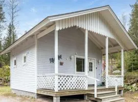 Holiday Home Juhlamenot mökki 9 by Interhome