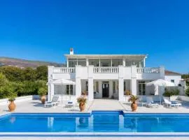 Villa Cypress with Private Pool and Mountain Views