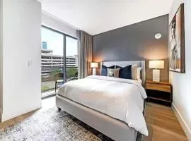 Modern Brickell Luxe Apartment by Palermo Home Miami