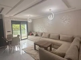 Appartement avec balcon vue sur forêt - centre ville