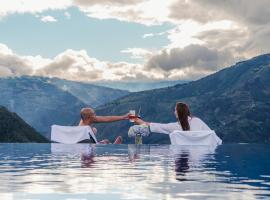 Luna Volcán, Adventure SPA - formerly Luna Runtún、バーニョスのホテル
