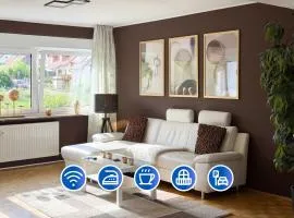 Große moderne Designer-Wohnung für Urlaub und Business - 3 Schlafzimmer, Küche, Büro, Terrasse und 2 kostenlose Parkplätze