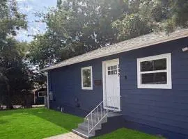 Sleek & Secure Modern Suite Near Ferry