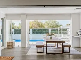 Sundrift - Sophisticated Beachside Retreat with Pool