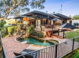 Elements - Echuca Holiday Homes