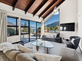 Iconic Queenstown Views, Spa Pool, Walk To Town