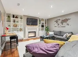 Private Streetsville Guesthouse with Hot Tub