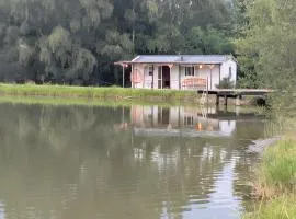Mobil-home à l'étang