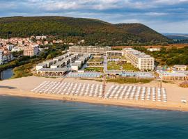 HVD Reina del Mar - Premium Spa Service & Free Parking, hotel v Obzore