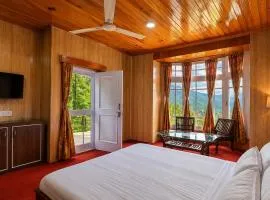 Mountain View Room w Balcony Cozy Stay in Kud