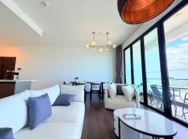 Homie's Dedge Thao Dien Luxury Apartment