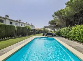Your Pet-friendly Home In Sant Pol