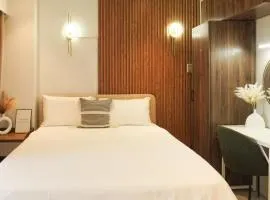 Luxury Studio with Wi-Fi & Ocean Views at Tambuli