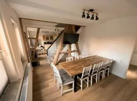 Monteurunterkunft II Ferienhaus II A7 Holle mit 14 Betten, 3 Duschen und 3 WCs