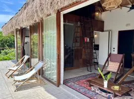 Guest suite VENUS, Boracay, cosy ocean view home with pool