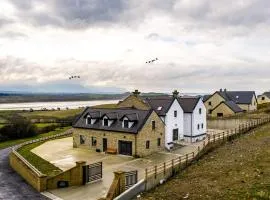 Stunning 5-Bed Countryside Manor near Ballyshannon & Coastal Beaches