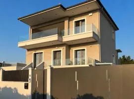 Luxury Family Villa near beach