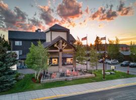Gray Wolf Inn & Suites, hotel v destinaci West Yellowstone